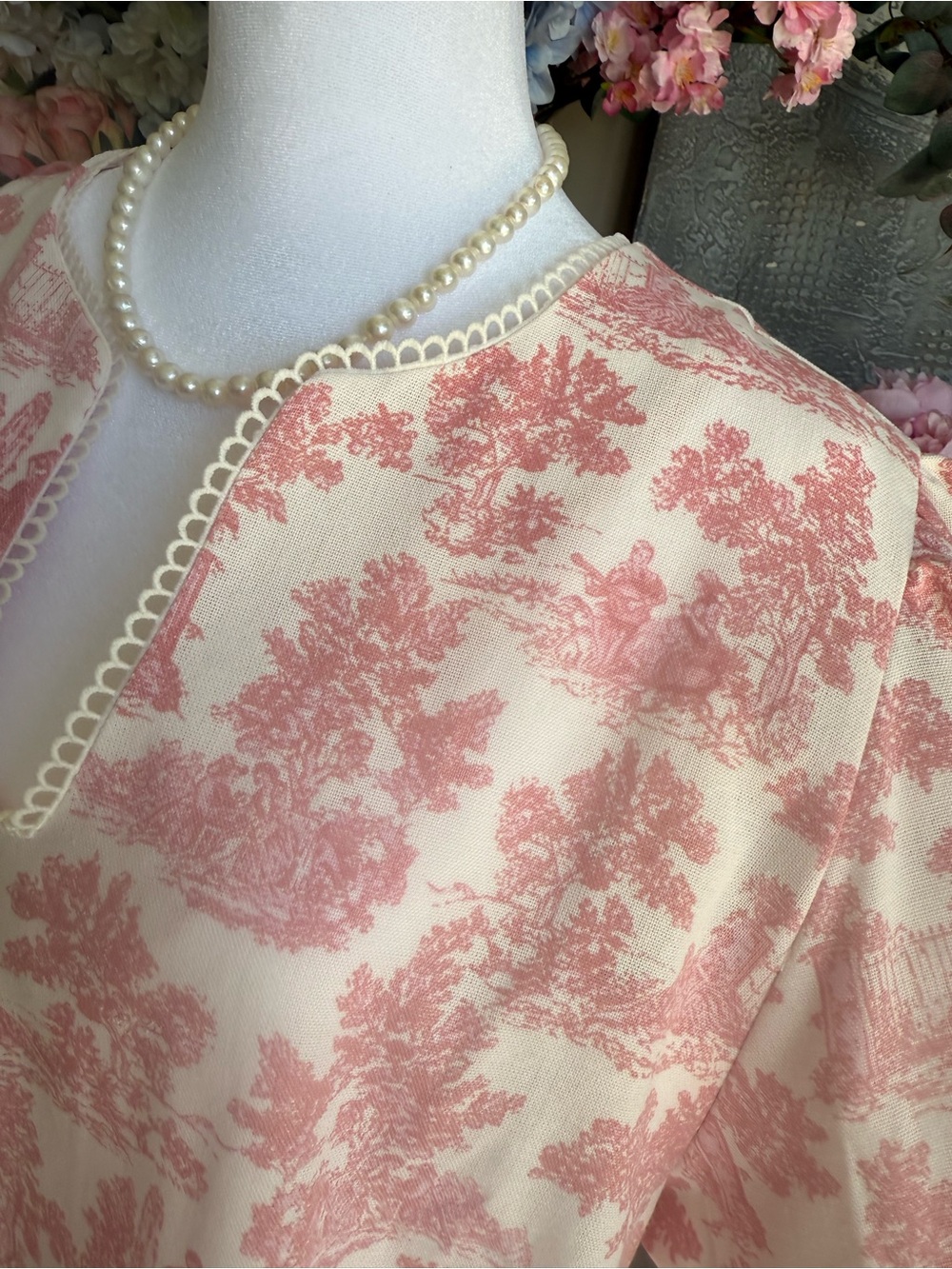 CeCe Cream and Pink Toile Puff Sleeve Top - Picture 8 of 8